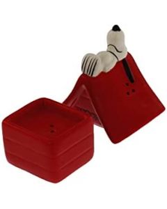 2 saleiro e pimenteiro da Disney – Snoopy de cerâmica dormindo em casa.